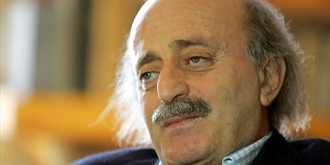 جنبلاط يستغرب زجّه في مسائل فلسطينية