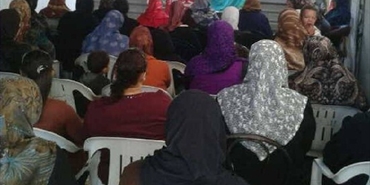 لجان المرأة الشعبية الفلسطينية تحتفل بعيد الام ويوم الارض