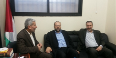 بركة يتفقد مخيمات صور ويؤكد بأن أمن واستقرار المخيمات الفلسطينية أولوية وطنية