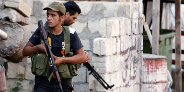 مخاوف من «توتير» مخيمات لبنان.. غداة محاولة اغتيال مسؤول «الأحباش» في «عين الحلوة»