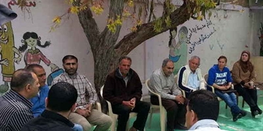 المؤسسات تزور نبع معزية بالشهيد طارق في مخيم الرشيدية