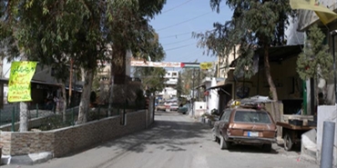 سكان عين الحلوة ودعوا الشيخ عرسان سليمان وسط جو من الهدوء