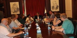 وفد من "الاتحاد النرويجي" عرض مع "دبور" أوضاع اللاجئين