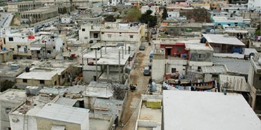 تسليم مخلين بالأمن من مخيم البص لمخابرات الجيش