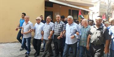 مسيرة في مخيم البص دعماً لصمود غزة