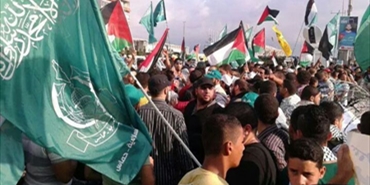 اعتصام شبابي فلسطيني لبناني امام السفارة المصرية للمطالبة بفتح المعابر