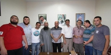 لقاء يجمع القوة الأمنية مع تجار وأصحاب الصيدليات في عين الحلوة