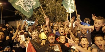 غزة تنتصر بدمائها ... و"إسرائيل" تغرق في الانقسام