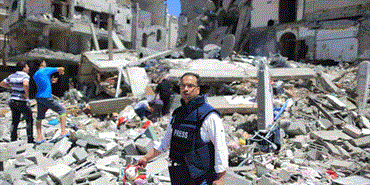 صحافيو غزة يقاومون العدوان بكاميراتهم وأقلامهم