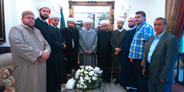 دريان يلتقي السفير الفلسطيني ووفوداً مهنئة