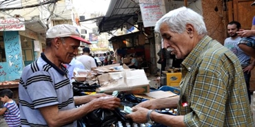 مخيم عين الحلوة: المهم لقمة العيش