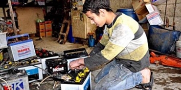 عمالة الأطفال الفلسطينين في المخيمات.. أرقام ووقائع مؤرقة!