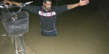 السيول تغمر "نهر البارد" واتهامات بالتقصير للأونروا