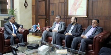 اللواء عباس ابراهيم مستقبلاً وفد «التحالف الفلسطيني»