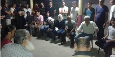 النشرة: اعتصام لأهالي عين الحلوة احتجاجا على توقيف نازحين فلسطينيين