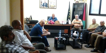 الفصائل الفلسطينية تبحث سبل معالجة مشروع الصرف الصحي في «الرشيدية»