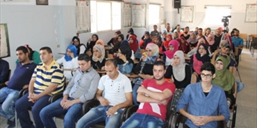 ندوة سياسية في مدرسة الشهيد عرفات في مخيم البص