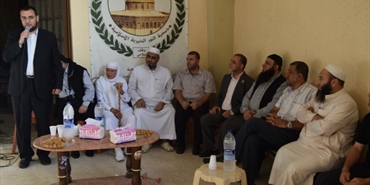 «القوى الإسلامية» تستقبل جموع المهنئين بالعيد بـ «عين الحلوة»