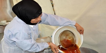 سميرة لاجئة فلسطينية تعيل أسرتها وحدها