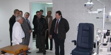 السيد سلفاتوري لومباردو (المدير العام للأنروا) في زيارة تفقدية لمستشفى الأقصى في عين الحلوة 