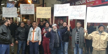 مسيرة في عين الحلوة احتجاجا على تقليص خدمات الاونروا