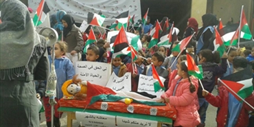 أطفال مخيم البرج الشمالي ينتفضون بوجه الأونروا