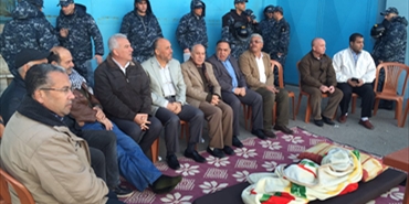 الفلسطينيون يستمرّون بالتصعيد.. إغلاق مقر الأونروا الرئيسي في لبنان للمرة التاسعة خلال شهرين