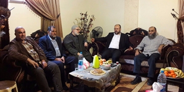 بركة يزور بلاطة مطمئناً بحضور الشيخ خطاب: تدارسوا الأوضاع الفلسطينية المستجدة