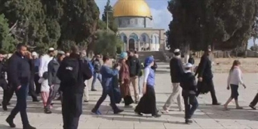 الإسراء والمعراج: عشرات آلاف الفلسطينيين يعلنون السيادة على الأقصى