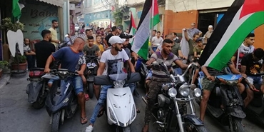 الإضراب يشل المخيمات الفلسطينية... ووزارة العمل لن تتراجع!
