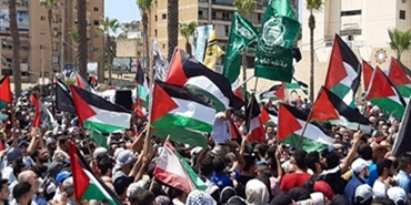 حماس: الحراك الشعبي سيتصاعد إن لم يتراجع وزير العمل اللبناني