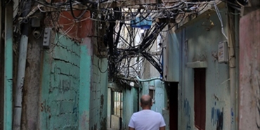 مخاوف فلسطينية من إعفاء «أصحاب المخيمات» من الرسوم (لماذا الآن؟)