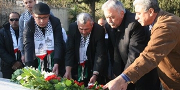 وفد فلسطين لكرة الطائرة يزور مخيمات بيروت
