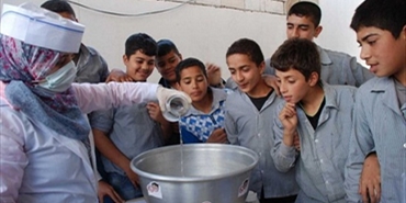 ما تفكر تجرب في مدارس الاونروا في منطقة صور