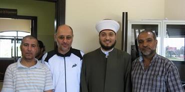 اللجنة الأهلية في مخيم البص تزور الجامعة الأميركية للثقافة والتعليم