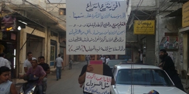 جهاد موعد يظهر مجدداً في عين الحلوة منتقداً الاقتتال و«الأونروا» والسياسيين