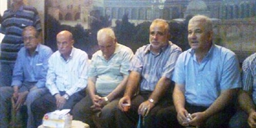 عباس يُعزي آل اليوسف في عين الحلوة