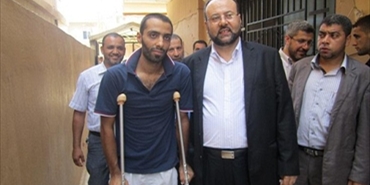 علي بركة يتفقد جرحى مخيم نهر البارد خلال جولة ميدانية له في المخيم