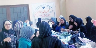 لجنة الزكاة وتجمع اسر الشهداء يوزعان كسوة العيد لأبناء الشهداء والايتام