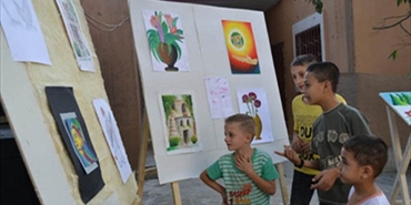 معرض للرسم في مخيم البص