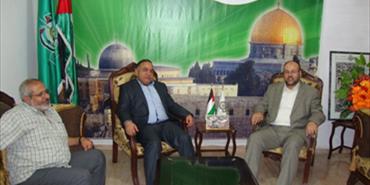 بركة يستقبل مسؤول القيادة العامة في لبنان: التأكيد على تشكيل مرجعية فلسطينية موحدة