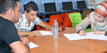 يوم تسجيل ميداني للباحثين عن العمل في مخيم الرشيدية