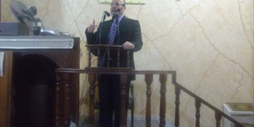 عبدالهادي يلقي خطبة العيد في مسجد خالد بن واليد مؤكداً أن للعيد معان في الانتصار على الذات