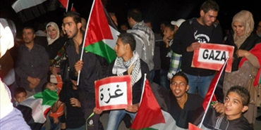 اعتصام مشترك للشباب الفلسطيني اللبناني في صور بمشاركة مميزة من مخيم الرشيدية 