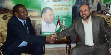 سفير السودان في لبنان يهنئ حماس بانتصار غزة