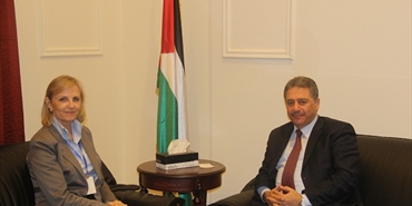 ديسمور: عشرة آلاف فلسطيني نزحوا من سوريا الى لبنان.. ودبور يطالب بلامبلي بإغاثتهم