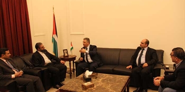 السفير اشرف دبور يستقبل وفدا فلسطينيا اوروبيا