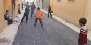 الغبار ضيف ثقيل على المخيم القديم