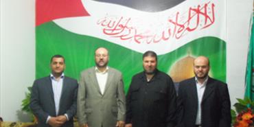 بركة يستقبل امين عام حركة المقاومة الشعبية للتأكيد على تحييد الوجود الفلسطيني عن الصراعات العربية