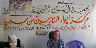 اللاجئون الفلسطينيون من سورية في مراكز الإيواء.. أحسّوا بنا إحساسكم بأبنائكم